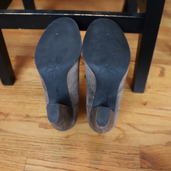 Tie up booties - Picture 6 of 8